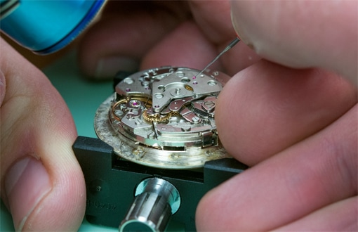 Cleaning and Oiling a Swiss Watch Movement